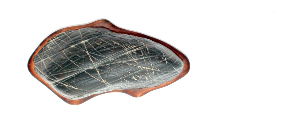 suiseki daiza talpon kiallitva